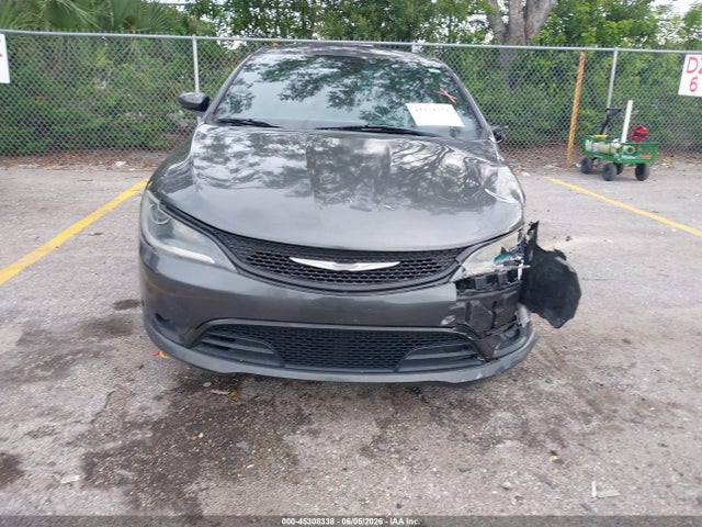 45308338 :رقم المزاد ، 1C3CCCBB4FN596718 vin ، 2015 Chrysler 200 S مزاد بيع