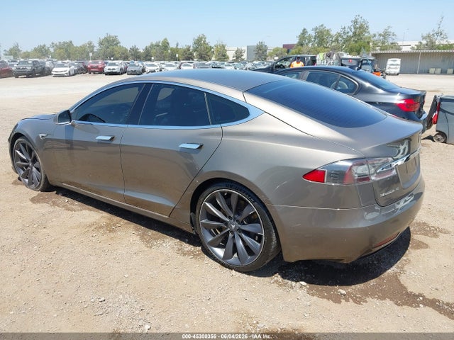 Tesla Model S 60/70/75/85 2016 5YJSA1E19GF138175 Image 3
