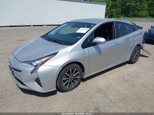 Toyota Prius Two 2017 JTDKBRFU6H3565848 Image 2