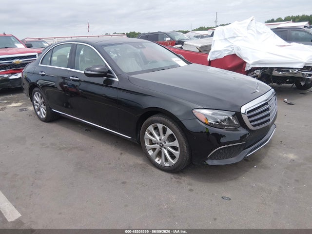 Продажа на аукционе авто 2018 Mercedes-benz E 300, vin: WDDZF4JB9JA374380, номер лота: 45308399