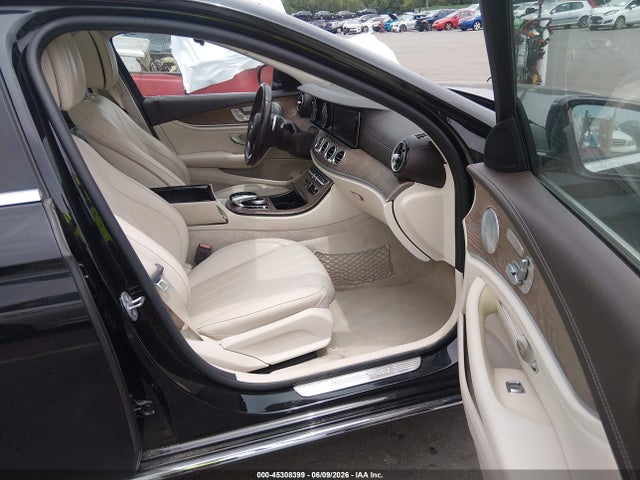 Продажа на аукционе авто 2018 Mercedes-benz E 300, vin: WDDZF4JB9JA374380, номер лота: 45308399