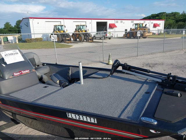 Tracker 16' 2024 BUJ86689J324 Image 5