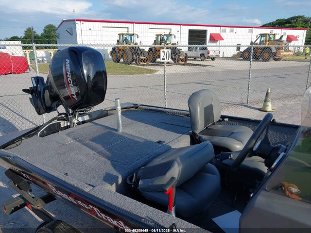 Tracker 16' 2024 BUJ86689J324 Image 8