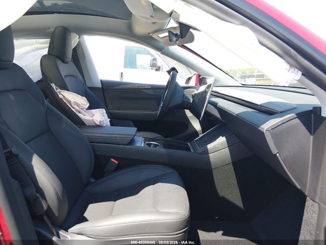 Tesla Model Y 2026 7SAYGDEE8TA405331 Image 5