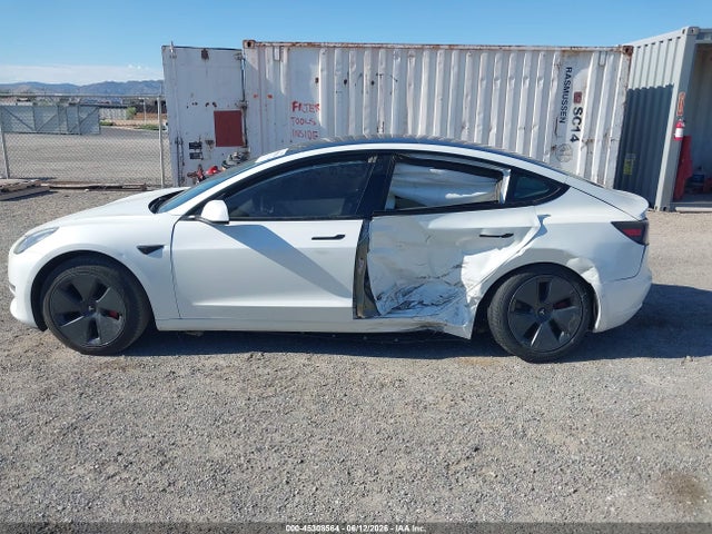 Tesla Model 3 Standard Range Plus Rear-wheel Drive 2021 5YJ3E1EA8MF873198 Image 15