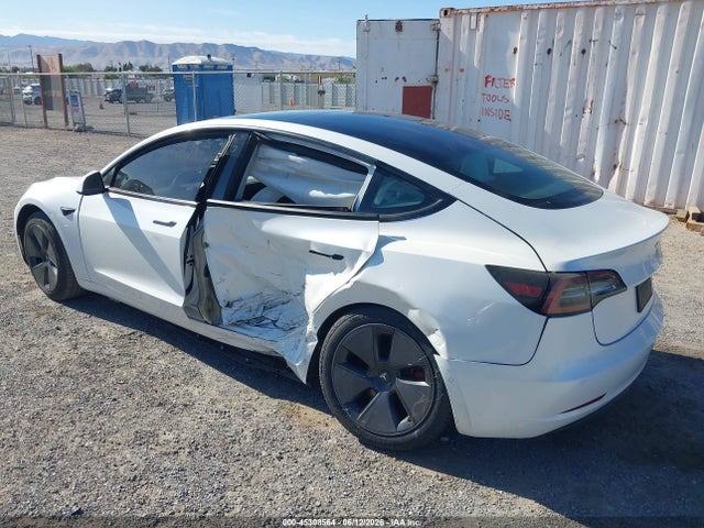 Tesla Model 3 Standard Range Plus Rear-wheel Drive 2021 5YJ3E1EA8MF873198 Image 3