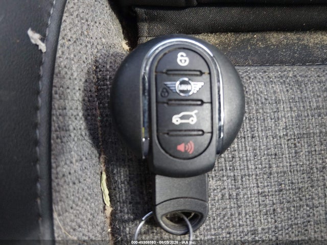 Продаж на аукціоні авто 2022 Mini Clubman Cooper S, vin: WMWLV7C04N2R69554, номер лоту: 45308593