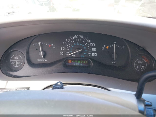 45308637 :رقم المزاد ، 2G4WS52J4Y1177928 vin ، 2000 Buick Century Custom مزاد بيع