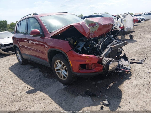 2015 Volkswagen Tiguan S მანქანა იყიდება აუქციონზე, vin: WVGBV7AX5FW054183, აუქციონის ნომერი: 45308659