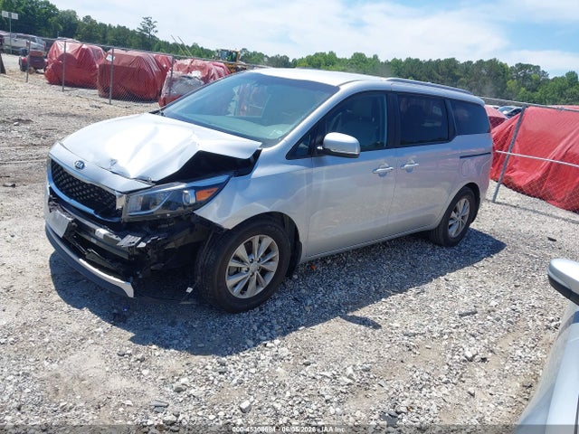 KIA SEDONA LX 2018 KNDMB5C13J6373478 Image 2
