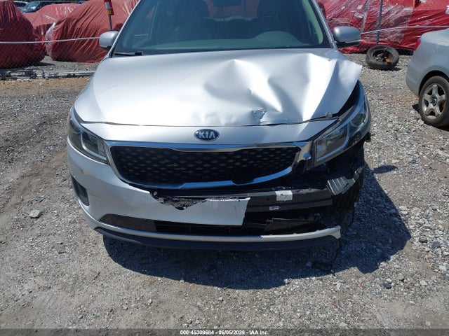 KIA SEDONA LX 2018 KNDMB5C13J6373478 Image 6