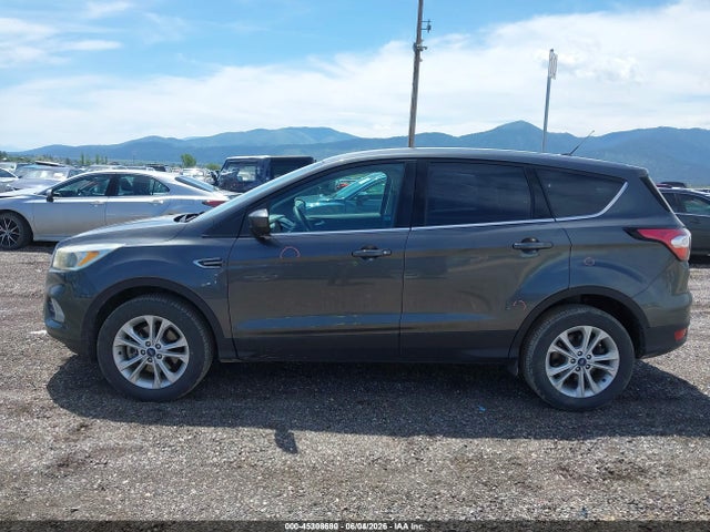 1FMCU9GD3HUE18566 Ford ESCAPE SE