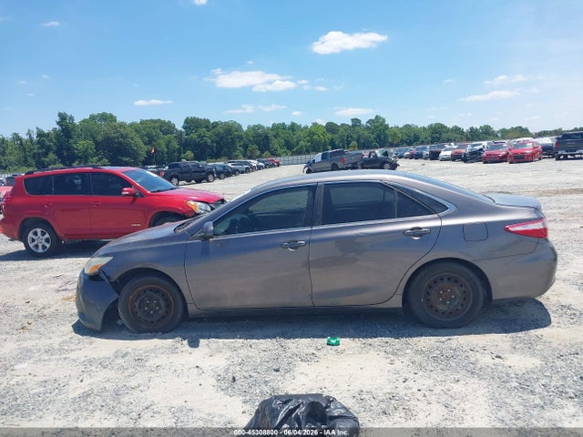 2015 Toyota Camry Le მანქანა იყიდება აუქციონზე, vin: 4T4BF1FK9FR473274, აუქციონის ნომერი: 45308800