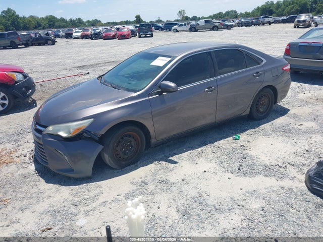 2015 Toyota Camry Le მანქანა იყიდება აუქციონზე, vin: 4T4BF1FK9FR473274, აუქციონის ნომერი: 45308800