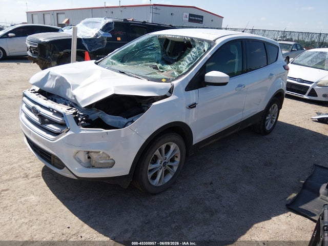Ford ESCAPE SE 2019 1FMCU9GDXKUC26486 Image 2