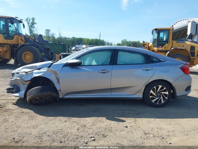 45309014 :رقم المزاد ، 2HGFC2F71JH549867 vin ، 2018 Honda Civic Ex مزاد بيع