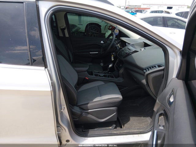 45309052 :رقم المزاد ، 1FMCU0GD7JUA20830 vin ، 2018 Ford Escape Se مزاد بيع