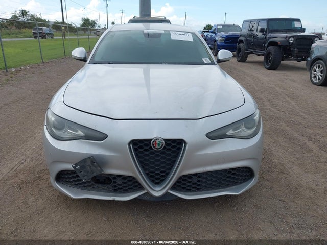 45309071 :رقم المزاد ، ZARFAECN7H7542233 vin ، 2017 Alfa Romeo Giulia Ti Rwd مزاد بيع
