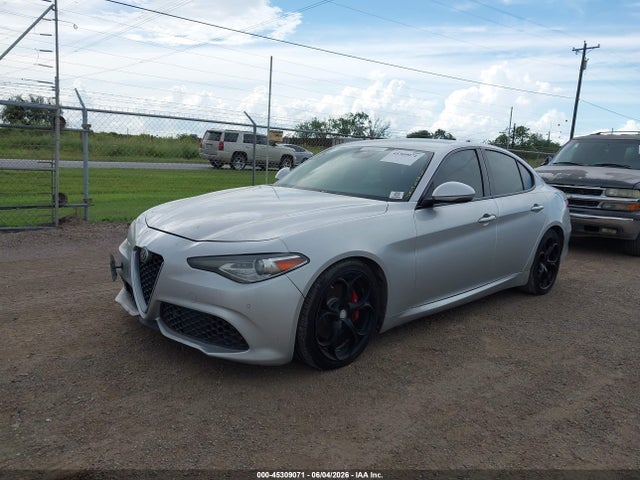 45309071 :رقم المزاد ، ZARFAECN7H7542233 vin ، 2017 Alfa Romeo Giulia Ti Rwd مزاد بيع