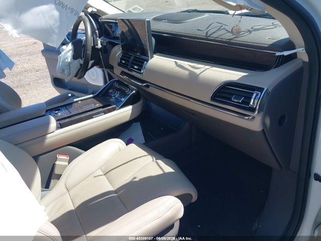 5LMJJ3LG7REL18069 Lincoln Navigator Reserve L