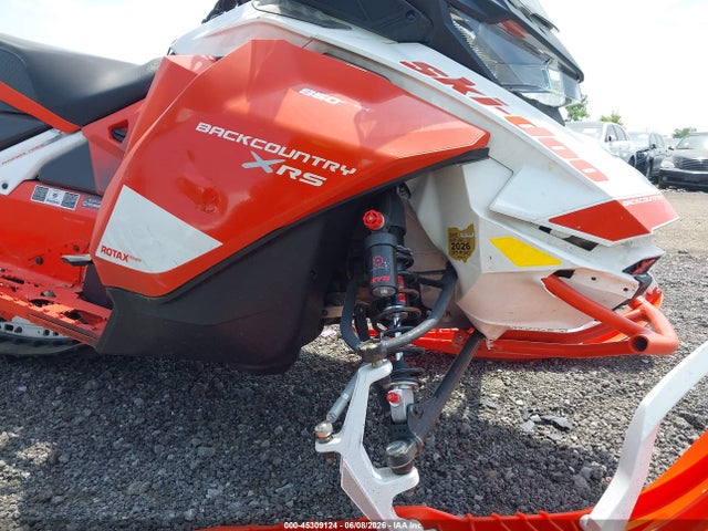 Ski Doo Backcountry Adrenaline 600 2020 2BPSUYLJ7LV000157 Image 10