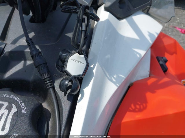 Ski Doo Backcountry Adrenaline 600 2020 2BPSUYLJ7LV000157 Image 11