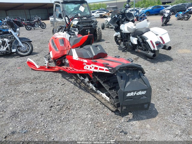 Ski Doo Backcountry Adrenaline 600 2020 2BPSUYLJ7LV000157 Image 3