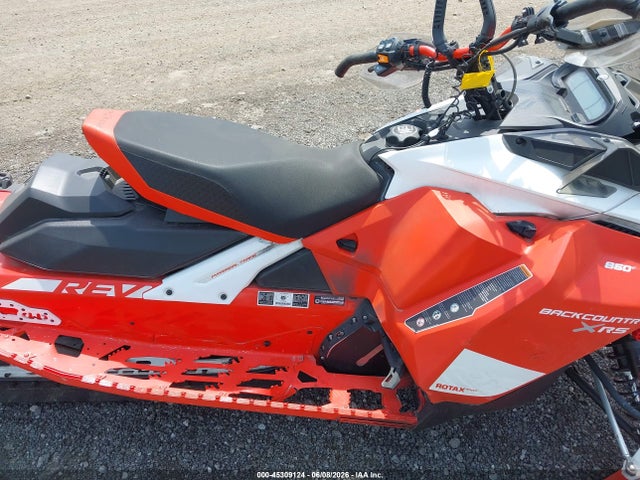 Ski Doo Backcountry Adrenaline 600 2020 2BPSUYLJ7LV000157 Image 5