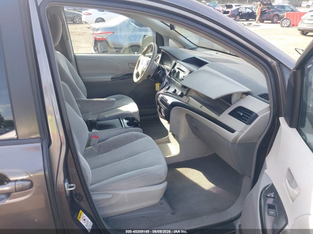 Aukcja sprzedaży 2011 Toyota Sienna Le V6, vin: 5TDKK3DC1BS078408, numer aukcji: 45309149