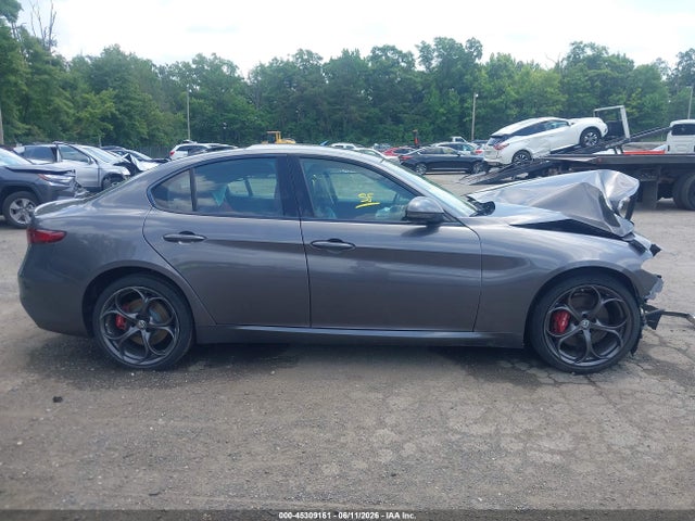 Продажа на аукционе авто 2018 Alfa Romeo Giulia Ti Sport Awd, vin: ZARFAEEN7J7566261, номер лота: 45309161