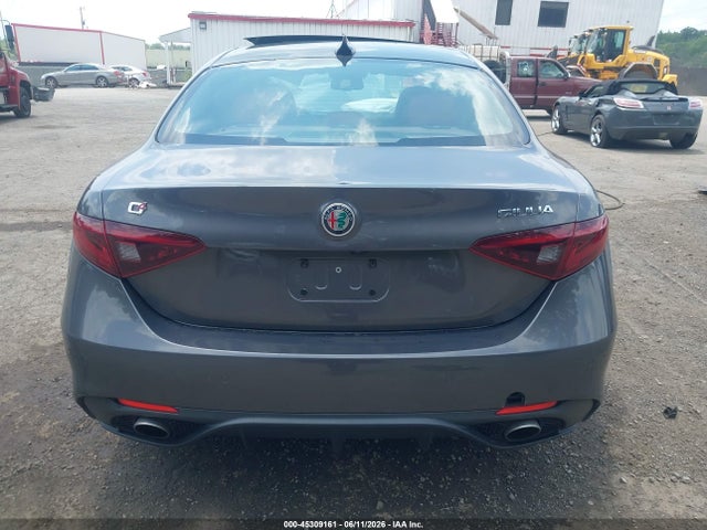 Продажа на аукционе авто 2018 Alfa Romeo Giulia Ti Sport Awd, vin: ZARFAEEN7J7566261, номер лота: 45309161