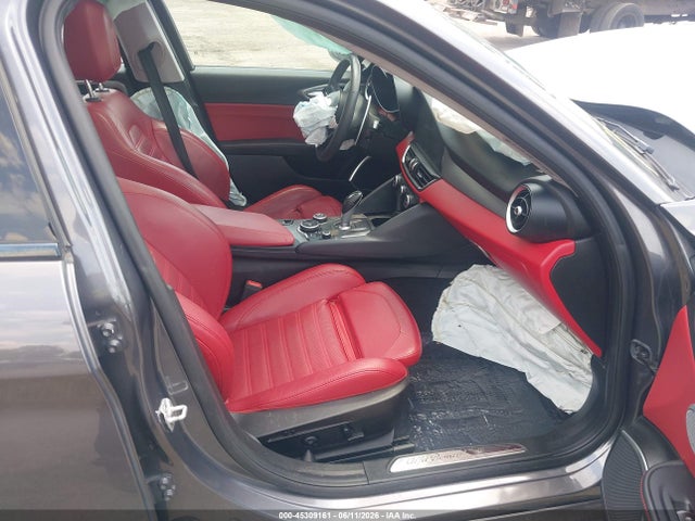 Продажа на аукционе авто 2018 Alfa Romeo Giulia Ti Sport Awd, vin: ZARFAEEN7J7566261, номер лота: 45309161