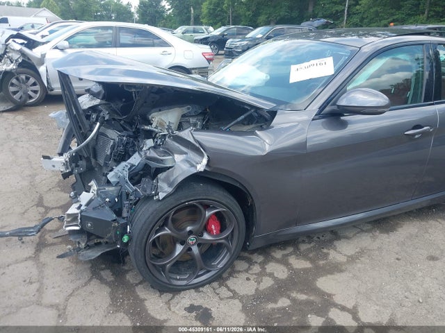 Продажа на аукционе авто 2018 Alfa Romeo Giulia Ti Sport Awd, vin: ZARFAEEN7J7566261, номер лота: 45309161