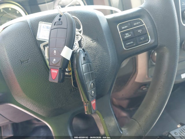 45309182 :رقم المزاد ، 3C6JR6DG9KG570850 vin ، 2019 Ram 1500 Classic Tradesman  4x2 8' Box مزاد بيع