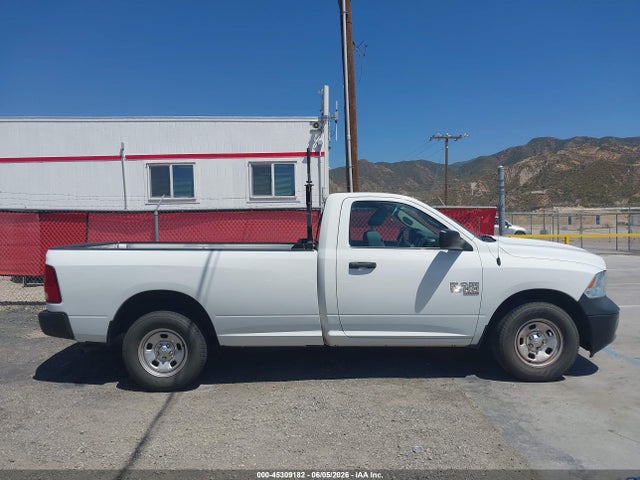 45309182 :رقم المزاد ، 3C6JR6DG9KG570850 vin ، 2019 Ram 1500 Classic Tradesman  4x2 8' Box مزاد بيع