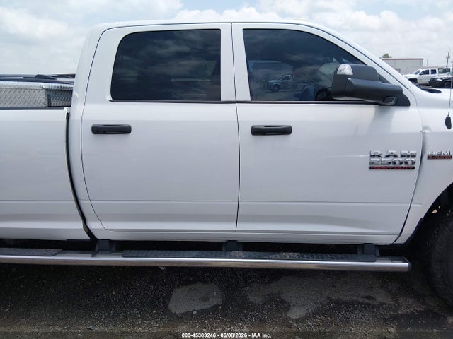 45309246 :رقم المزاد ، 3C6UR5HJXFG649897 vin ، 2015 Ram 2500 Tradesman مزاد بيع