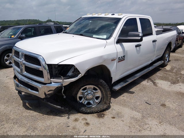 45309246 :رقم المزاد ، 3C6UR5HJXFG649897 vin ، 2015 Ram 2500 Tradesman مزاد بيع