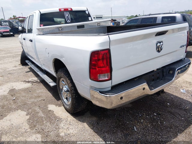 45309246 :رقم المزاد ، 3C6UR5HJXFG649897 vin ، 2015 Ram 2500 Tradesman مزاد بيع