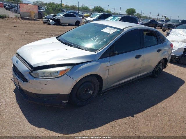 Ford FOCUS S 2016 1FADP3E2XGL310552 Image 2