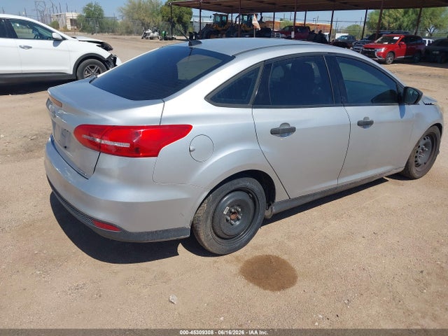 Ford FOCUS S 2016 1FADP3E2XGL310552 Image 4