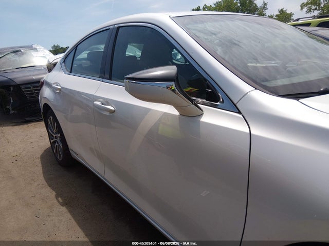2020 Lexus Es 300h მანქანა იყიდება აუქციონზე, vin: 58AD21B11LU005846, აუქციონის ნომერი: 45309401