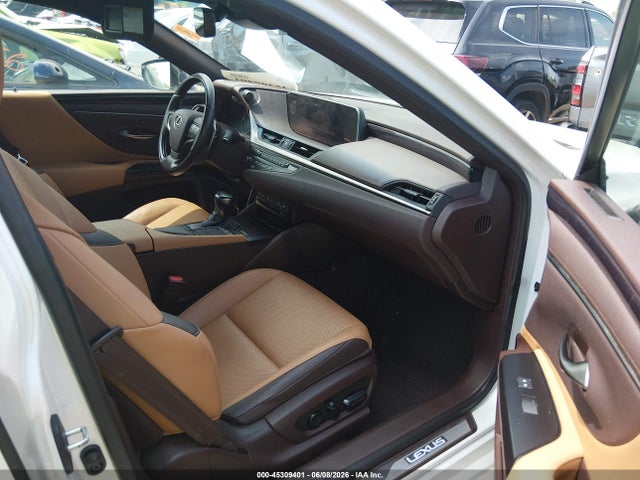 2020 Lexus Es 300h მანქანა იყიდება აუქციონზე, vin: 58AD21B11LU005846, აუქციონის ნომერი: 45309401