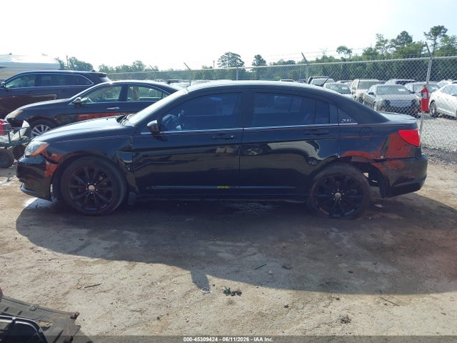 2013 Chrysler 200 Limited მანქანა იყიდება აუქციონზე, vin: 1C3CCBCG6DN650344, აუქციონის ნომერი: 45309424