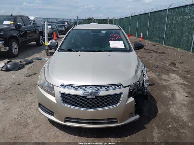 Chevrolet Cruze Ls Auto 2014 1G1PA5SH3E7354498 Image 13