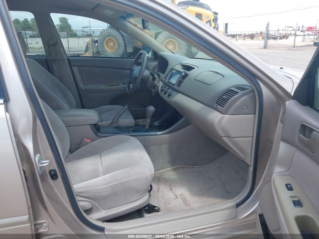 Продажа на аукционе авто 2002 Toyota Camry Le, vin: 4T1BE32K62U046983, номер лота: 45309537