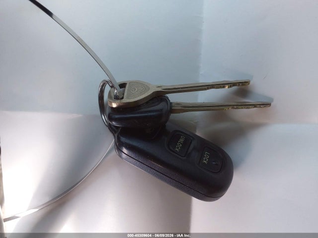 45309604 :رقم المزاد ، 4T1BE32K53U648615 vin ، 2003 Toyota Camry Le مزاد بيع