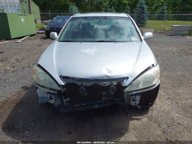 45309604 :رقم المزاد ، 4T1BE32K53U648615 vin ، 2003 Toyota Camry Le مزاد بيع