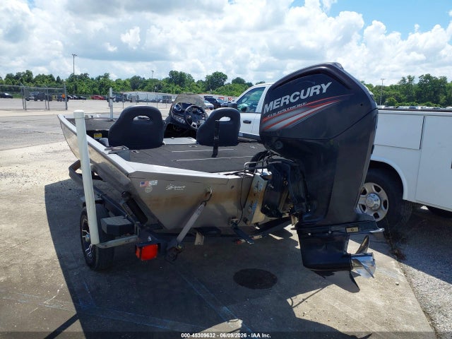 Lowe 18' 2016 LWC02557J516 Image 3