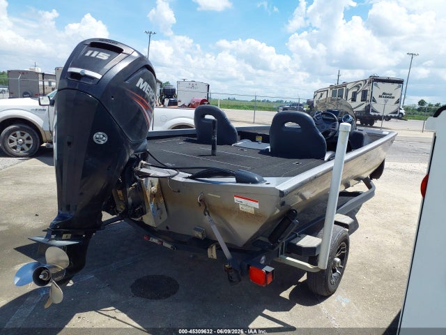 Lowe 18' 2016 LWC02557J516 Image 4