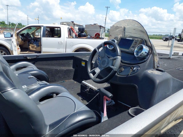 Lowe 18' 2016 LWC02557J516 Image 5